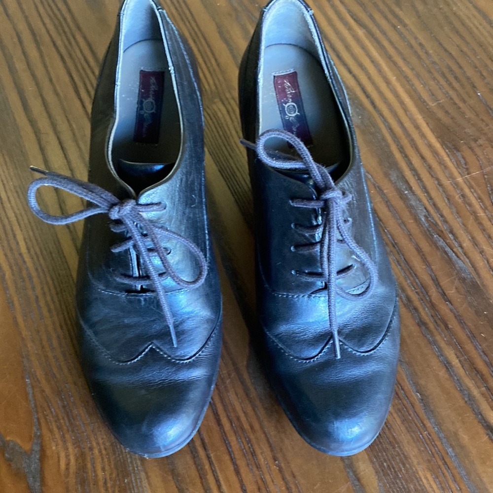 Black Leather Lace Up Wingtip Style Heel - Picture 2 of 9